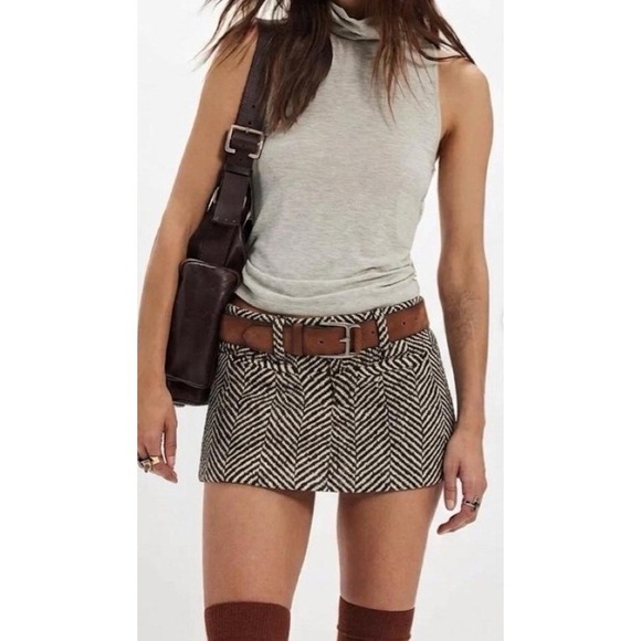 Free People Dresses & Skirts - Free People Mille-fleurs Wool Blend Black Herringbone Micro Skirt Size 8 NEW